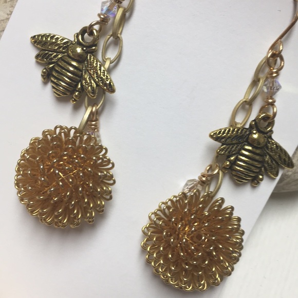 Upcycled bee gold tone earrings long dangle - Picture 8 of 8